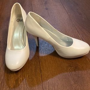 4 inch White Heels 8.5